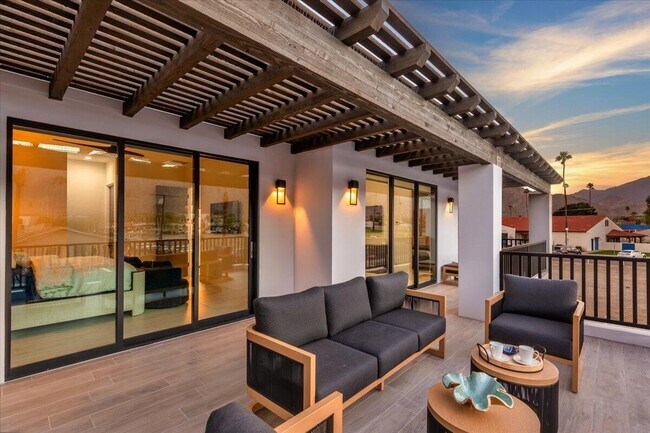 Building Photo - 51116 Avenida Mendoza