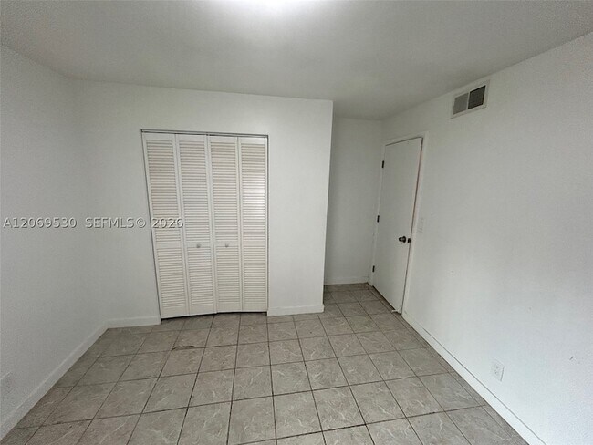 Building Photo - 815 SW 30th St