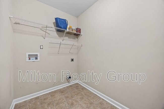 Building Photo - 111 Angel Oak Dr