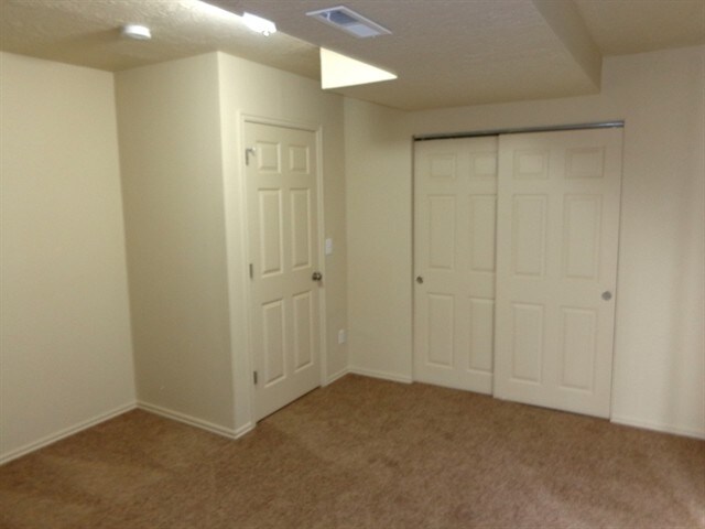 Building Photo - 1836 N Stallion Ln