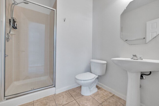 Building Photo - 136 Brook Shire