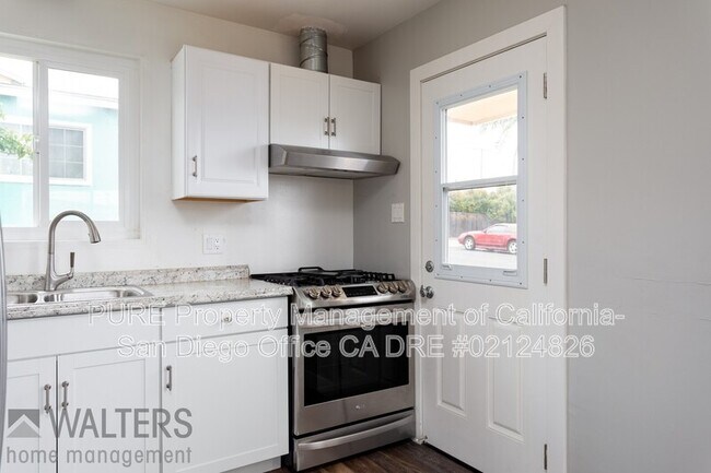 Building Photo - 6822 Glidden St