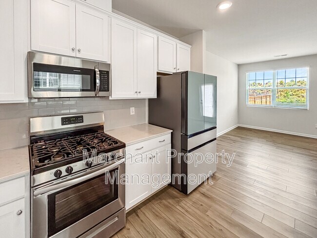 Building Photo - 324 E Compass Wy