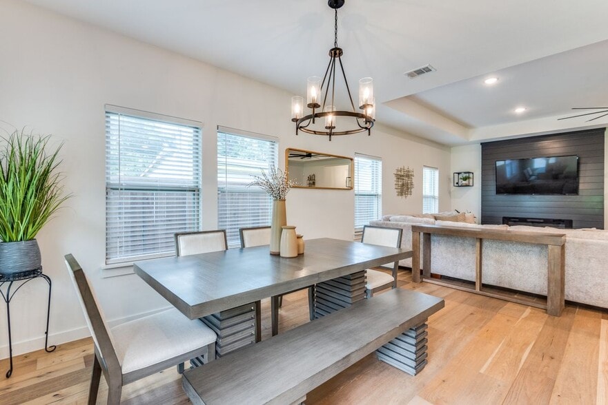 Building Photo - 2830 S Marsalis Ave