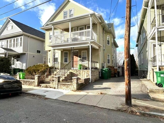 Building Photo - 97 Bowdoin St