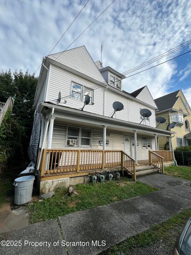 Building Photo - 205 S Hyde Park Ave