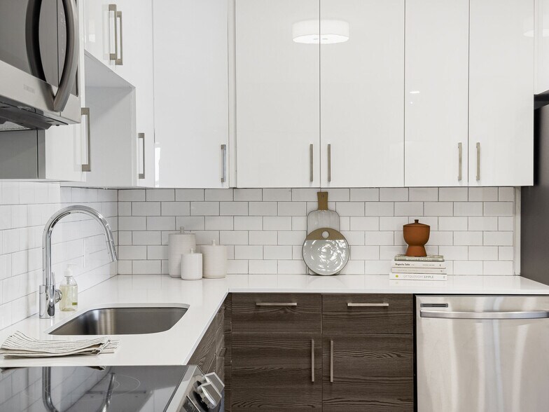 THE FLATS AT JENKINTOWN 1300 Greenwood Ave Jenkintown PA 19046