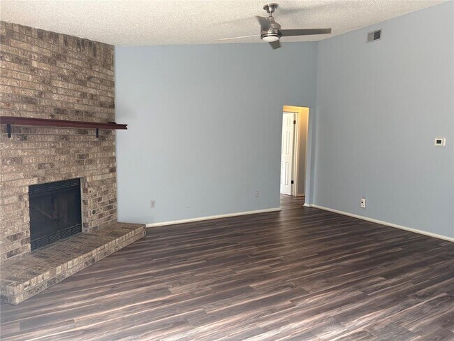 Building Photo - 12229 Mosley Ln
