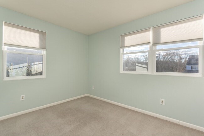 Building Photo - 9 Quincy Way