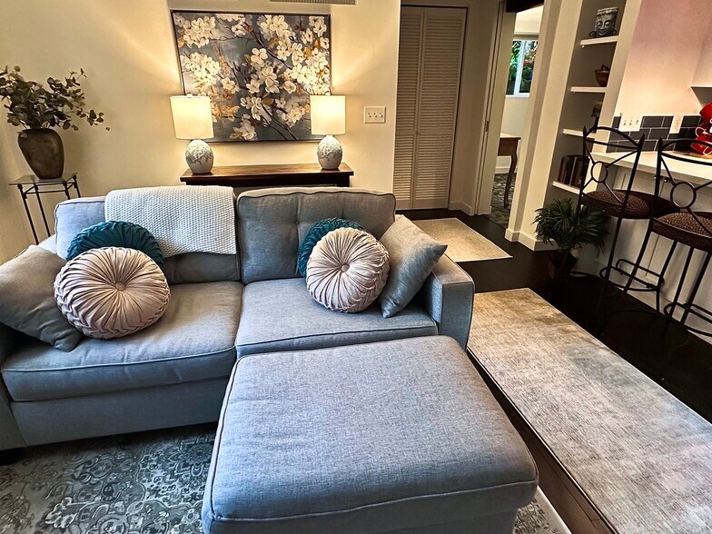 Building Photo - 11639 1st Ave NW