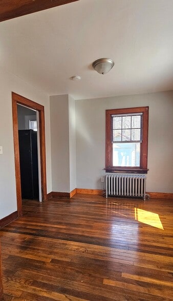 Building Photo - 235 Foxon Rd