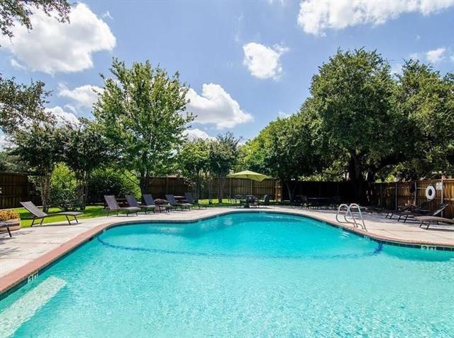 Building Photo - 7510 W Northwest Hwy