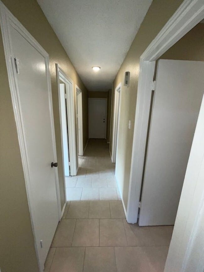 Building Photo - 5322 Inverness Dr