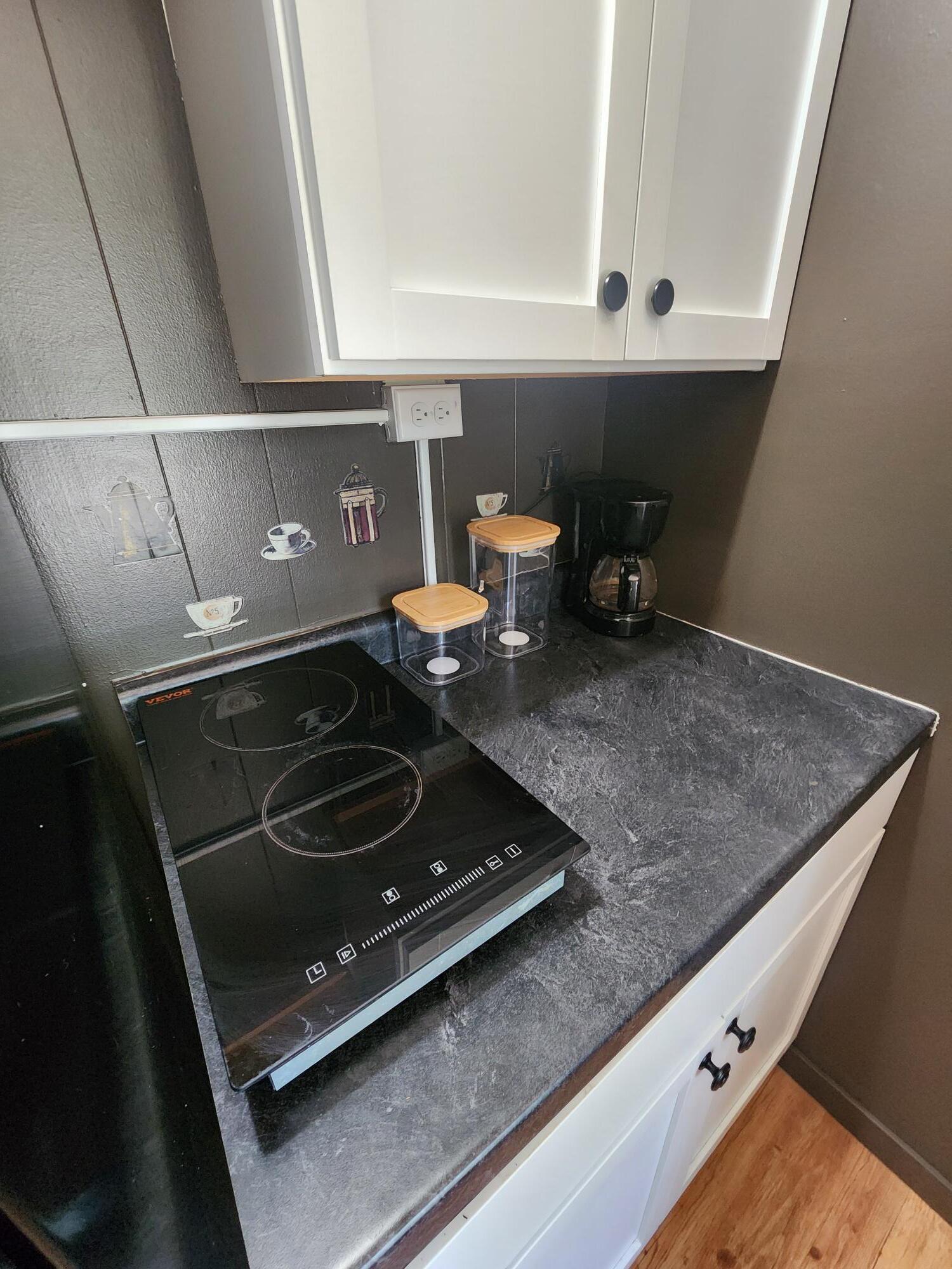 Building Photo - 605 30th Ave W