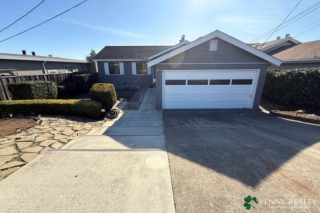 Primary Photo - Bright Multi-Level 4BR Home with Two Primary Bedrooms