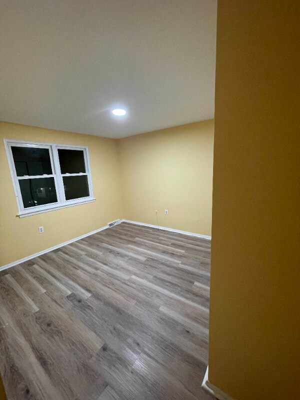 Building Photo - 7570 Buttercup Rd