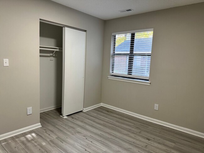 Building Photo - 4917 Pebble Beach Dr