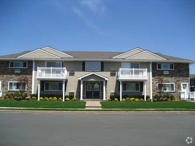 Building Photo - Fairfield Courtyard At Deer Park