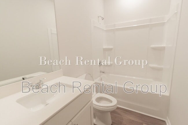 Building Photo - 1375 Speedway St