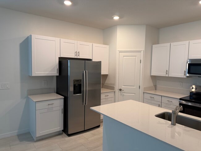 Building Photo - 10837 Littleton Isle Dr