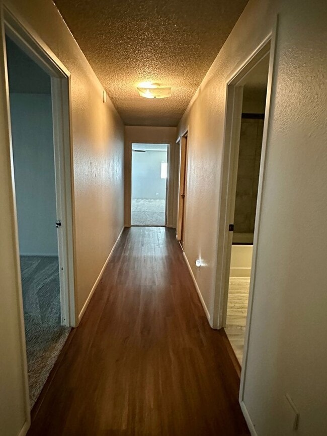 Building Photo - Beautiful Country Home! With Bonus Office/Den Room