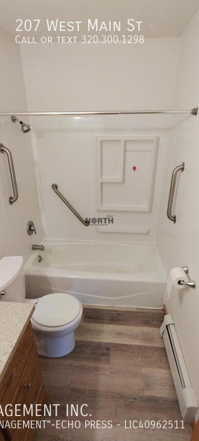 Building Photo - 207 W Main St