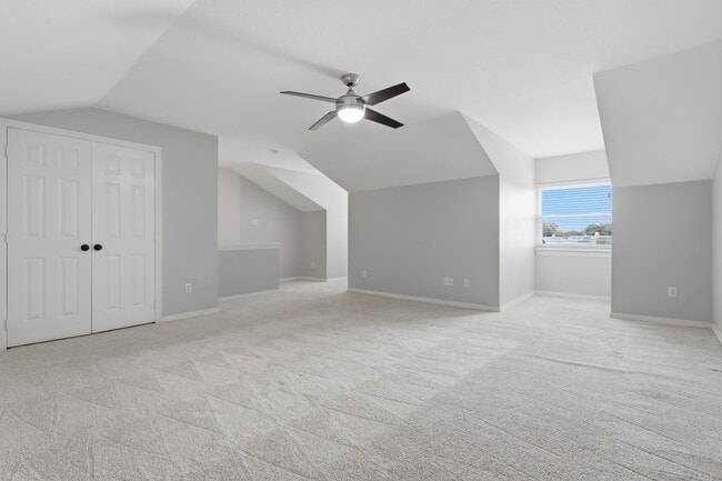 Building Photo - 9419 Stonehouse Ln