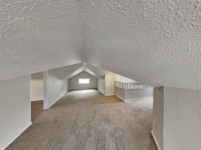 Building Photo - 3223 N Aldrich Ave