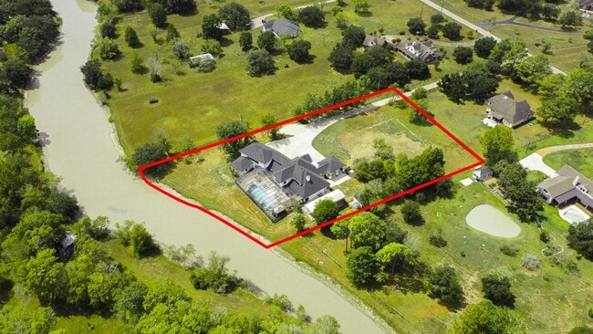 Building Photo - 9108 Quail Ridge Dr