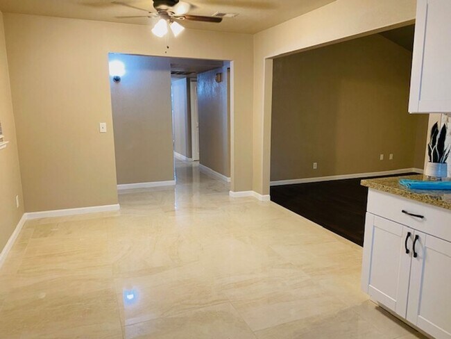 Building Photo - $2,295 Shaw & Fowler, 4 Bedroom Home - Ral...