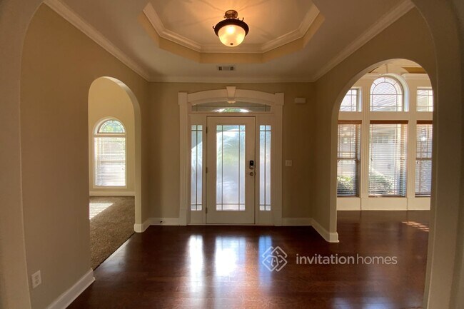Building Photo - 300 Everly Cir