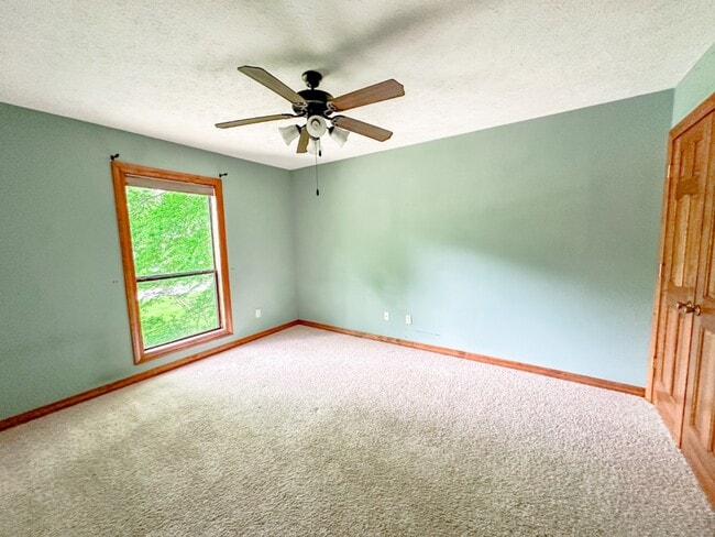 Building Photo - 652 Humphries Cove Rd