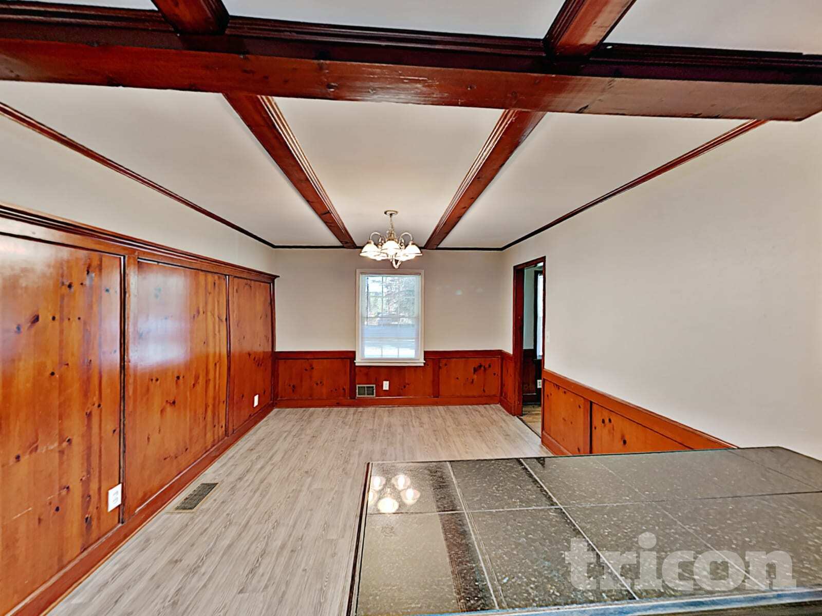 Building Photo - 1606 Huntington Dr