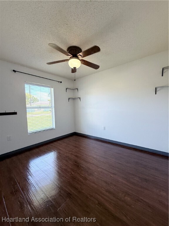 Building Photo - 3515 Marlin Dr