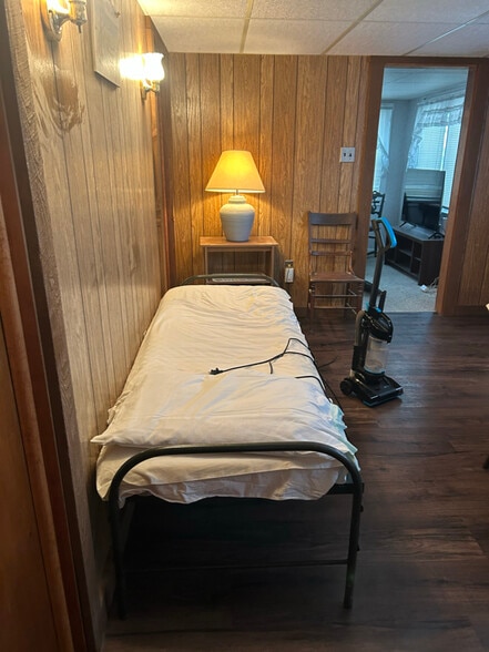 Building Photo - 12191 Mantor St