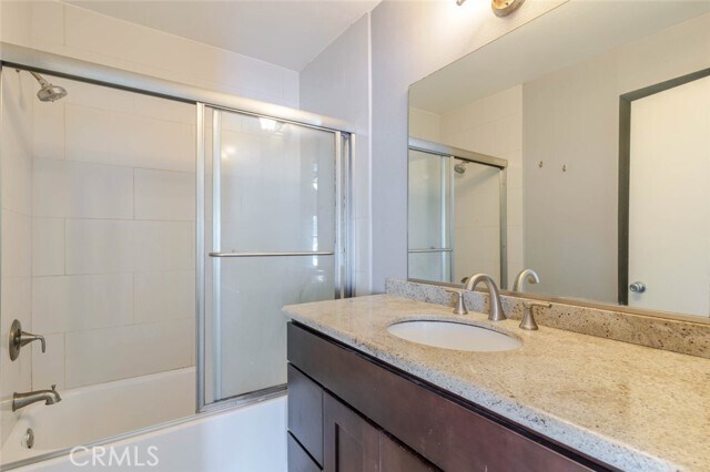 Building Photo - 15113 Saticoy St