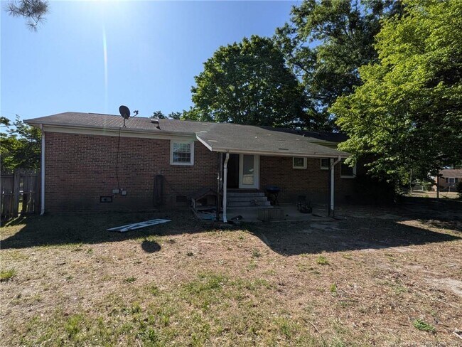 Building Photo - 1403 Mack St