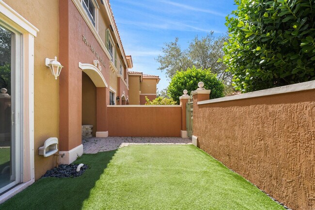 Building Photo - 717 SW 107th Ave