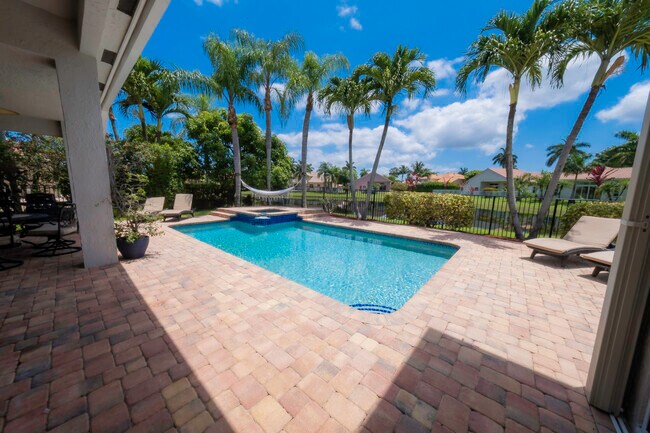 Building Photo - 10849 Bal Harbor Dr