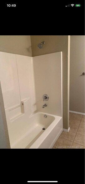 Building Photo - 3406 E Emmitsburg Pl