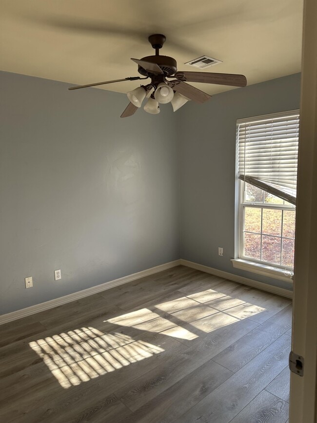 Building Photo - 4616 Alpine Pl