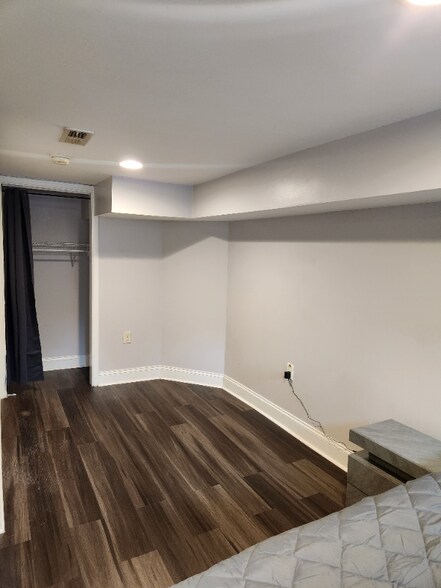 Building Photo - 1334 Druid Hill Ave