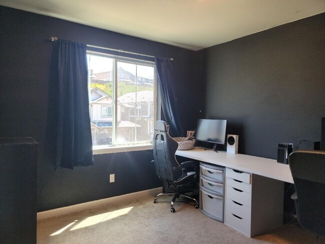 Building Photo - 3 Bedroom Home in Freestone at Bayside