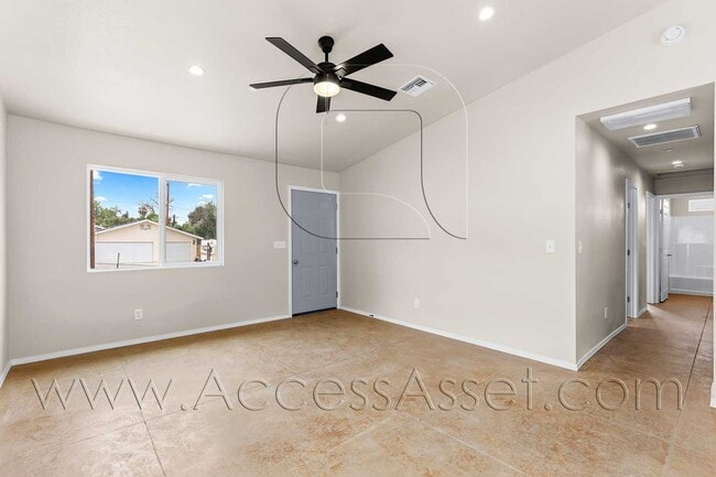 Building Photo - New Build Home with Solar in Lake Elsinore!