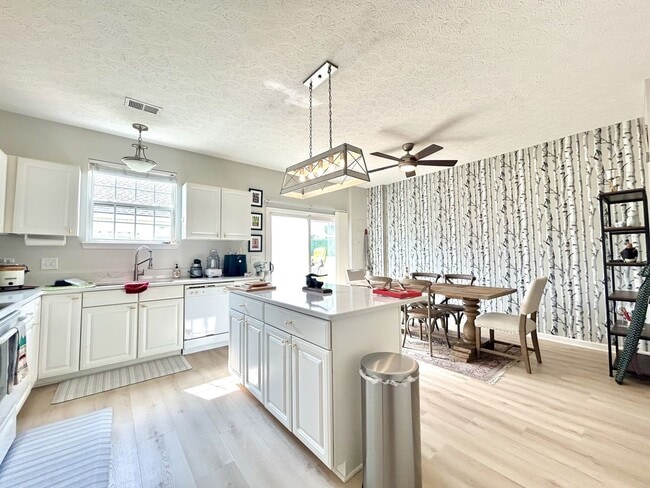 Building Photo - **UPDATED END-UNIT LENOX VILLAGE TOWNHOME ...