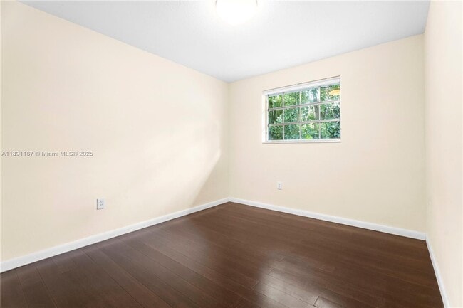Building Photo - 5520 San Vicente St