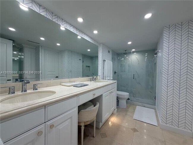 Building Photo - 1111 Crandon Blvd