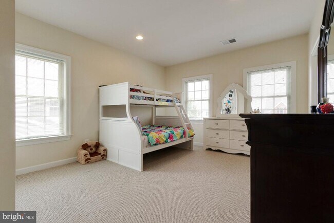 Building Photo - 26030 Blackberry Knoll Ct