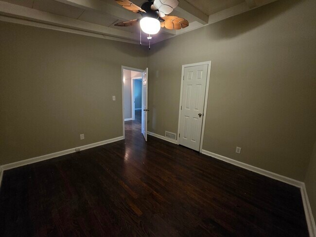 Building Photo - 3659 Ashwood Dr SE