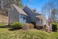 Building Photo - Spacious Home in South Asheville